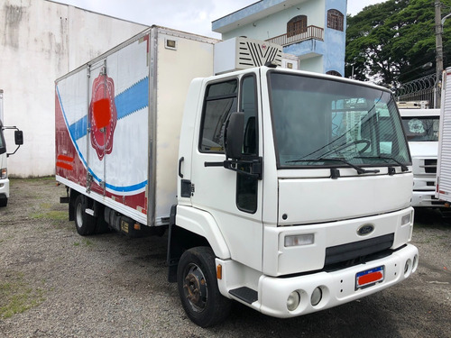 Imagem 1 de 8 de Ford Cargo 815 Ano 2011 Baú Refrigerado
