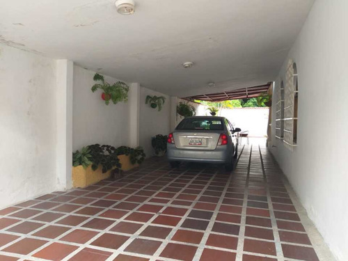 Imagen 3 de 30 de Casa En Callejon Planta Vieja En Maracay