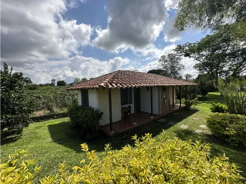 Se Vende Finca Hotel Cerca Al Parque Del Café Pueblo Tapao Quindio