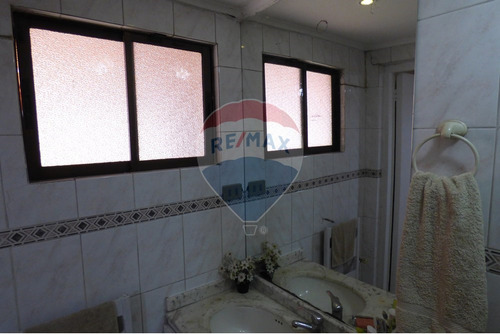 Casa 2 Pisos, Venta, 4d, 3b, 3e. Ñuñoa