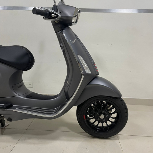 Vespa Sprint 150s 2018 Usada - 7.900 Km