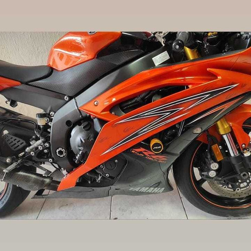Yamaha R6