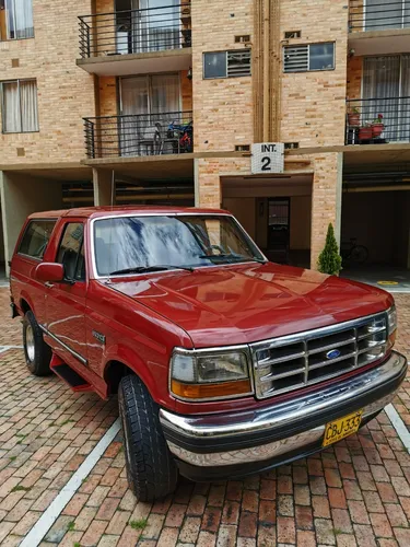 Ford Bronco 5.0 Xlt
