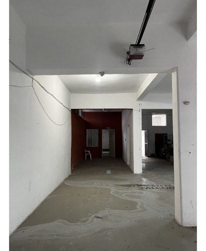 Local Comercial Con Oficinas En Venta En El Centro De Monterrey