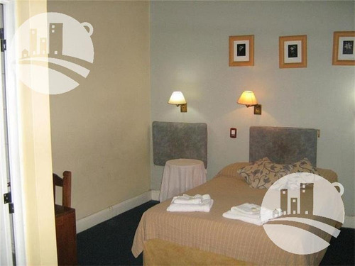 Hotel 25 Hab. 2*
