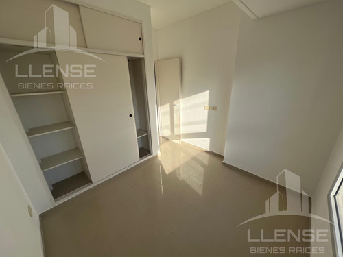 Departamento 3 Ambientes Con Cochera Y Parrilla En Venta - Berazategui