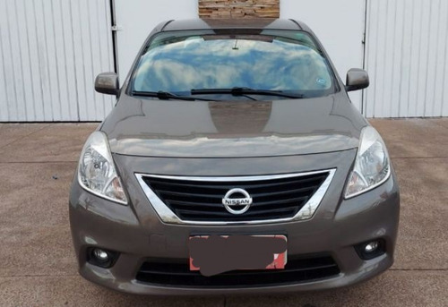 Imagem 3 de 6 de Nissan Versa 2014 1.6 16v S Flex 4p