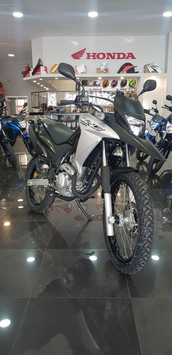 Imagen 8 de 19 de Honda Xre 300 Color Verde