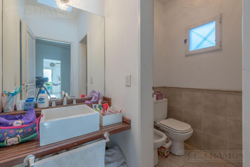 Casa Moderna En La Horqueta