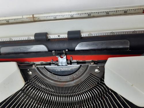 Maquina De Escrever Olympia - Década De 1960 (Usado)