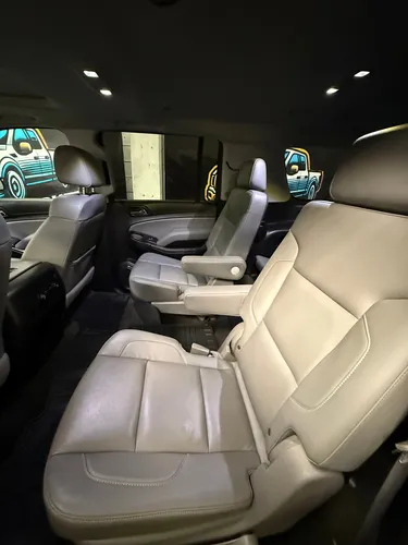 Chevrolet Suburban Z71, 5.3 Lts V8, 4x4