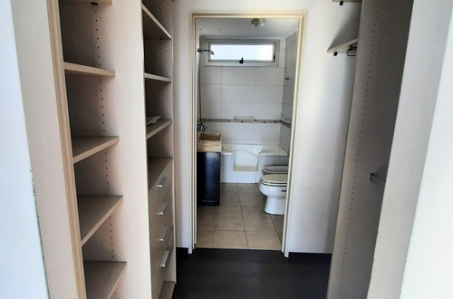 Imagen 9 de 12 de Unidad 2 Amb Con Dormitorio En Suite, Toilette Y Balcón