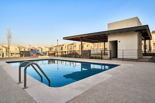 Hermosa Casa En El Mirador, Estilo Californiano, 3 Recamaras