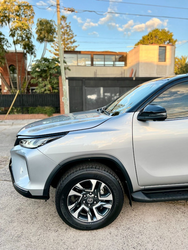Imagen 7 de 15 de Toyota Sw4 Diamond 4x4 Automatica Igual A 0km Como Nueva