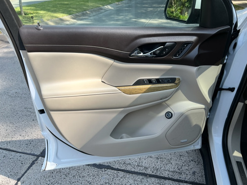GMC Acadia 3.7 Denali At