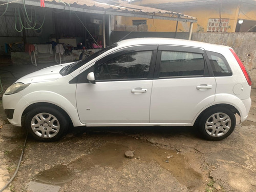 Imagem 4 de 7 de Ford Fiesta 2013 1.0 Flex 5p