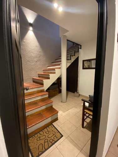 Casa En Devoto. Ideal 2 Familias