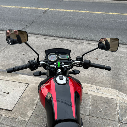 Bajaj V15