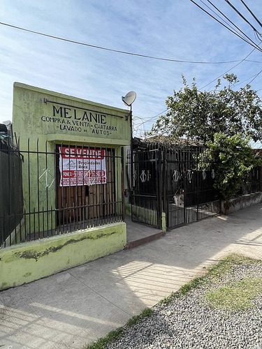 Oportunidad De Inversión Casa Amplia Con Local Comercial.