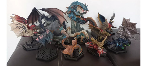 Felyne Store Elije Tu Combo De Figuras Monster Hunter (Usado)