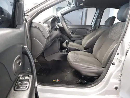 Renault Logan 1.6 LIFE + AUTOMATICO