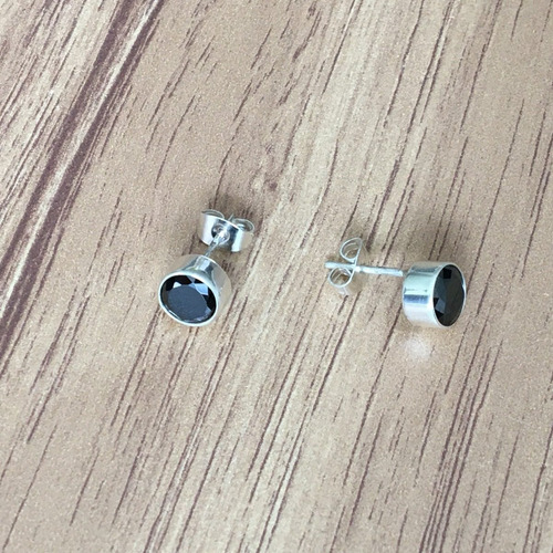 Imagen 6 de 10 de Aretes Broqueles De Plata 925 Y Zirconia Cubica Negra Agálea