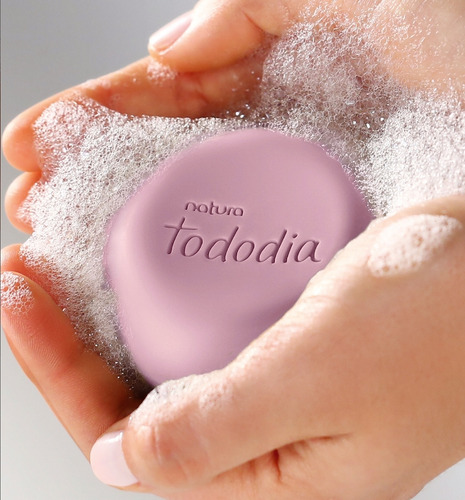 Presente Creme Para Mãos 50ml E Sabonete Natura Tododia 90g Fragrância Avelã e Cassis