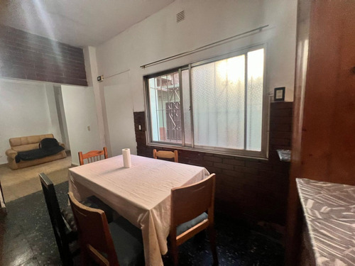 En Palomar Alquilo Departamento 2 Ambientes Al Fondo Con Pequeño Patio F: 10288