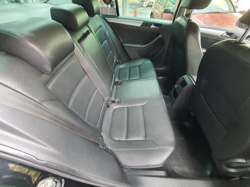Volkswagen Jetta 2.5 Sport L5 Man Qc Nav B A C B E At