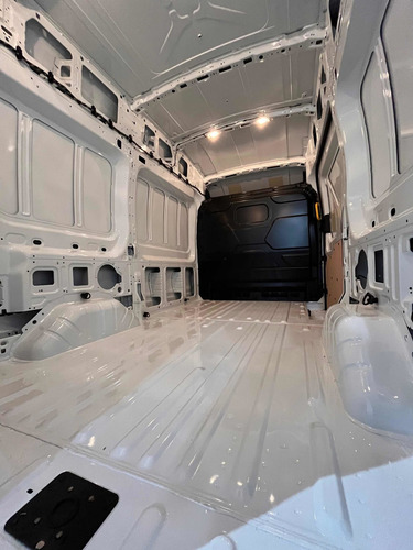 Imagen 5 de 8 de Ford Transit 2021 2.2 Furgon Mediano 350m