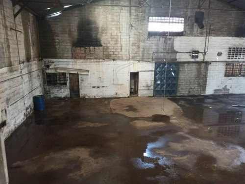 Imagen 5 de 8 de Natalia Corzo Alquila Galpón Industrial En Km 1 Petare-santa Lucia 04123389698