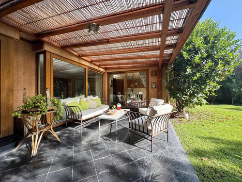 Impecable Venta Los Castaños A Pasos Colegió Newland