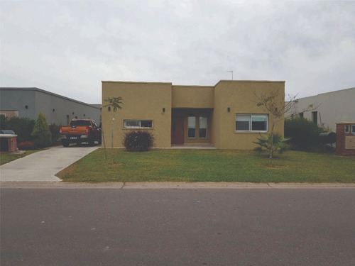 Casa En Venta Pilar Del Este - San Ramon - Villa Rosa - Pilar