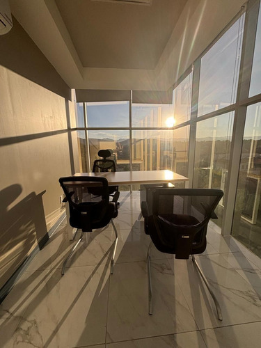 Oficina Renta, Novo Emerald Business And Health Center.