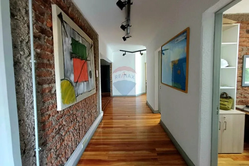 Gran Casa Oficina / Contramaestre Micalvi