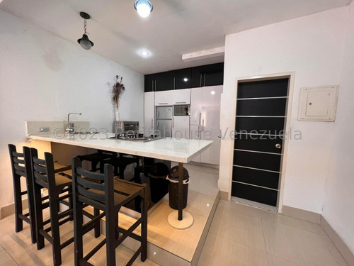 Apartamento Tipo Estudio En Venta Ubicado En La Morita Ii Db 24-5034