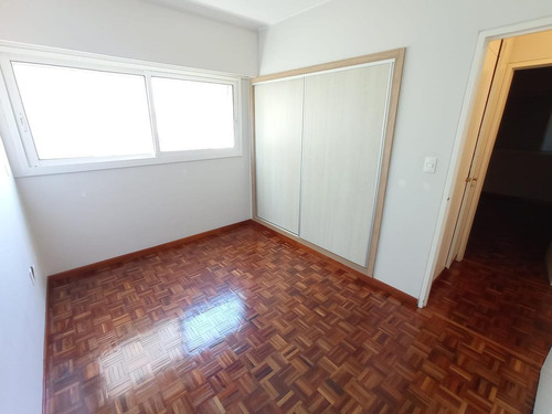 Imagen 11 de 18 de Apartamento - Rambla Y Pereira De La Luz, 200 M2 , Gge * 2 , Box , Reciclado !!