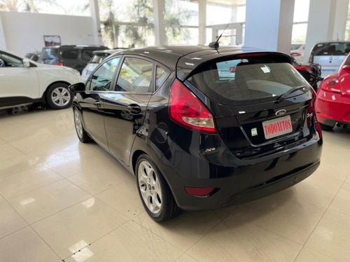 Ford Fiesta Kinetic Desing Titanium Año 2012 Color Negro