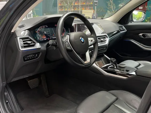 BMW Serie 3 2.0 330ia Luxury Line At