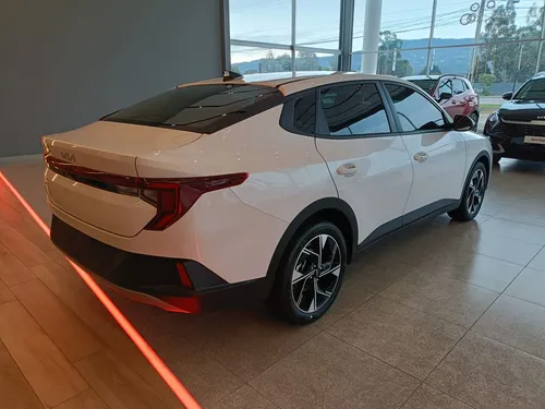 Kia K3 Sedan Modelo 2026, Tasas De Financiacion Desde 0.25%