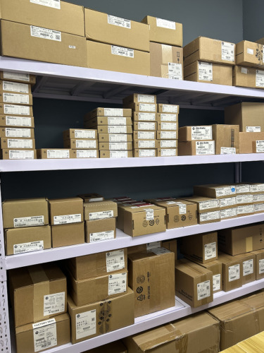 1pc New In Box Allen Bradley 2711-b5a5 Panelview 550 Fr Aab