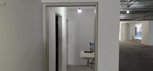 Imagen 8 de 12 de Local - Plazoleta Mitre