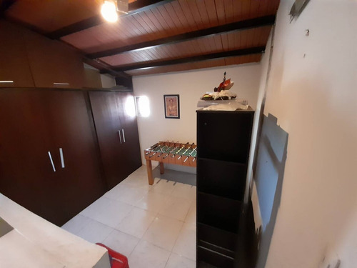 Imagen 7 de 13 de Mónica Santana Vende Acogedor Townhouse En Paraparal. Cod: 145118