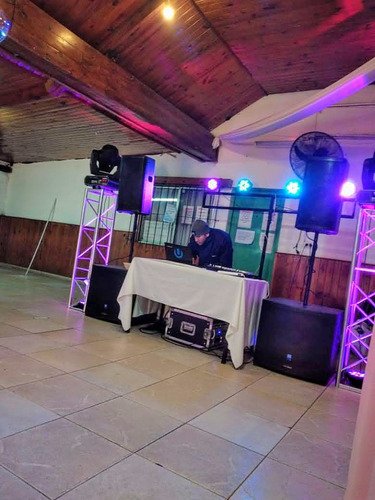 Servicio De Dj, Sonido E Iluminación