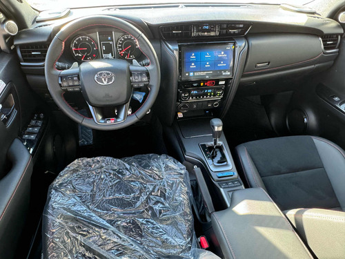 Toyota Hilux SW4 2.8 Tdi Gr-s 4x4 7as 6at