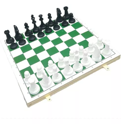 Um tabuleiro de xadrez com o número 2 nele
