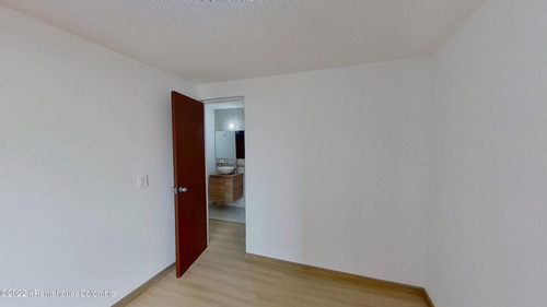 Imagen 10 de 16 de Vendo Apartamento En Primavera(bogota) C.m 23-1249