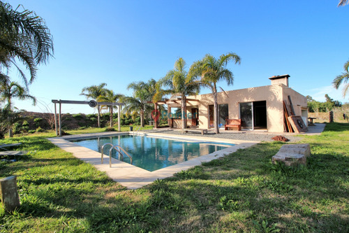 Espectacular Chacra De 6 Hectáreas Con Dos Casas Y Piscina En Salinas !