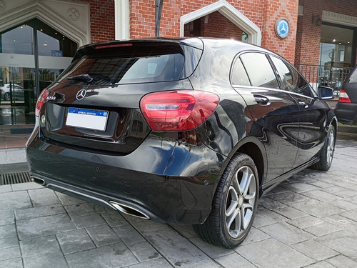 Imagen 3 de 5 de Mercedes Benz- A200