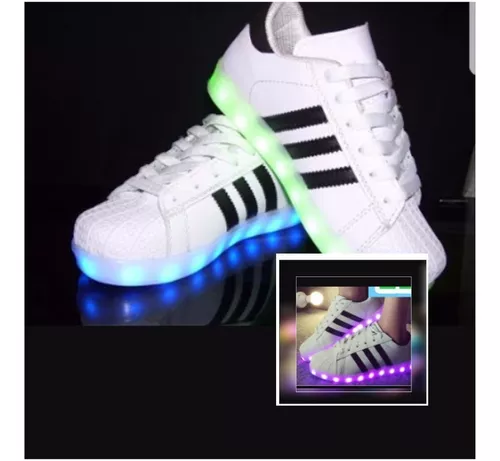 Tenis adidas Superstar Luz Recargable | Meses sin intereses